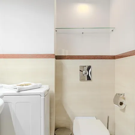 Ch Promenada Apartment *